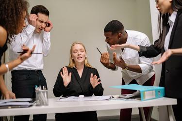 Deep Work in an Open Office: 7 Strategies High Performers Use