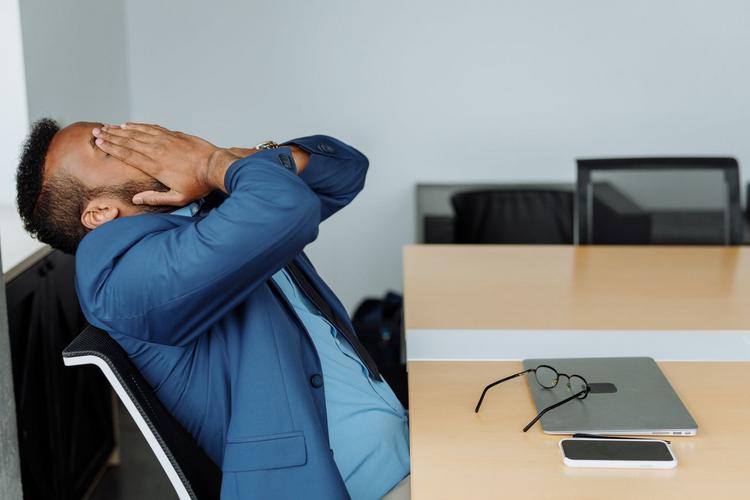 حماية يوم واحد من الاجتماعات: كيف تحقق إنتاجية استثنائية